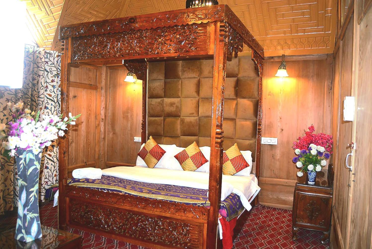 Hotel Heritage Amina Group Of Houseboats Srīnagar Zewnętrze zdjęcie