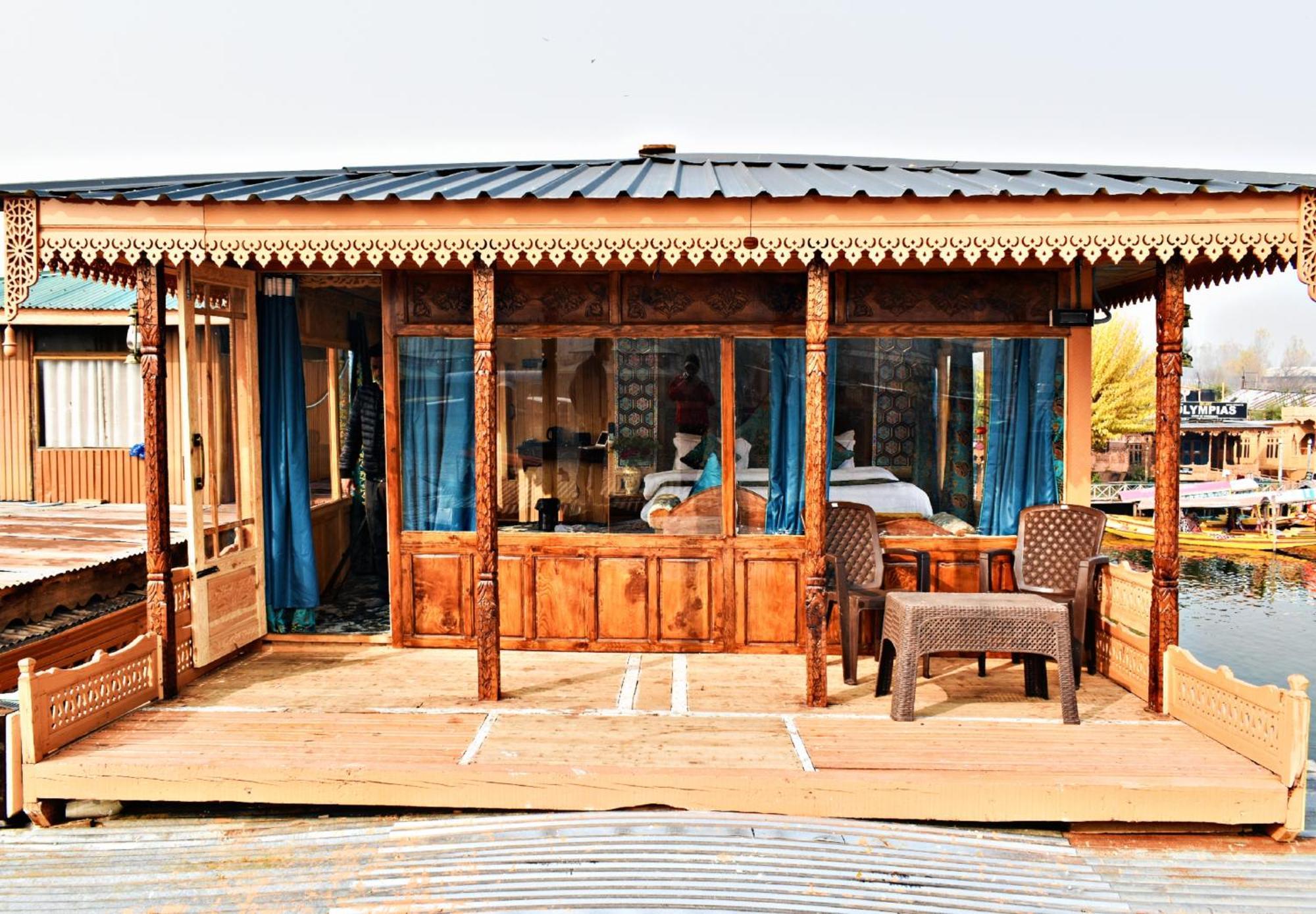 Hotel Heritage Amina Group Of Houseboats Srīnagar Zewnętrze zdjęcie